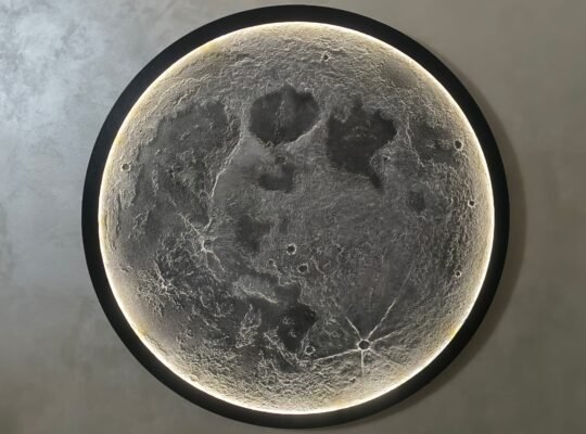 Tablou decorativ Lună 111 cm cu LED – handmade